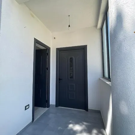 Vienna's Apartment *